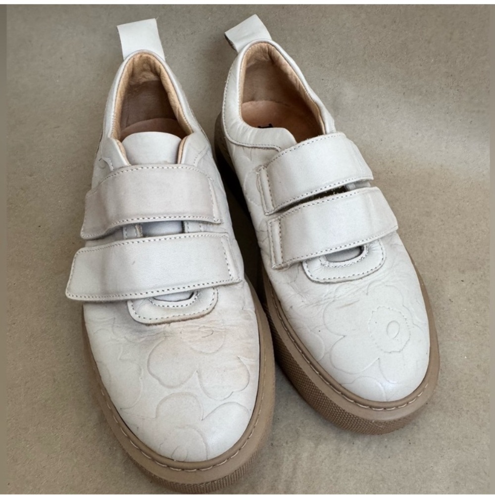 Marimekko Rinnekedolla Cream Leather Embossed Floral Sneakers. EU37